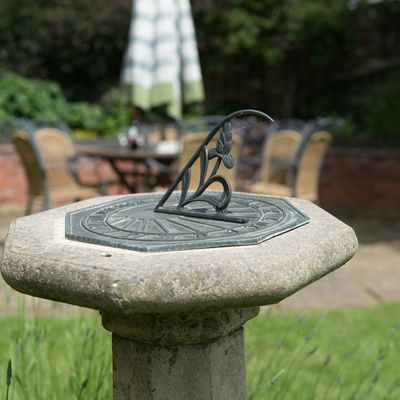 Thumb moreton hall 140