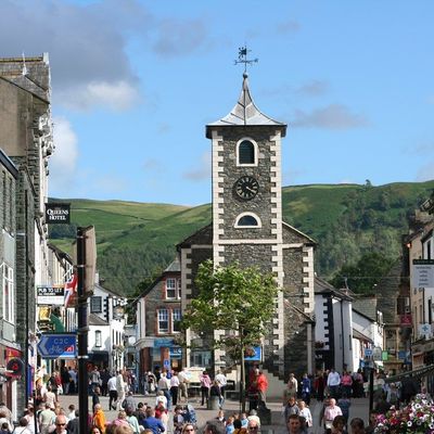 Thumb moot hall