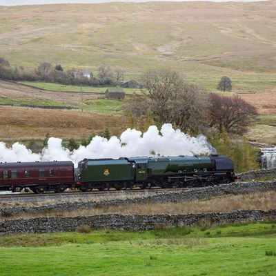 Thumb settle railway