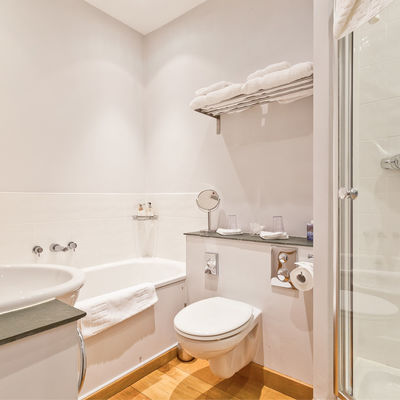 Thumb luxurybathroom
