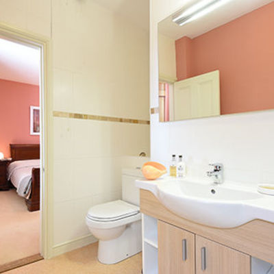 Thumb halow bathroom