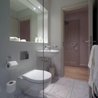 Thumb bathroom 2
