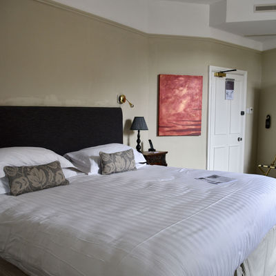 Thumb room 9 bed view