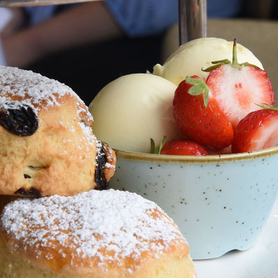 Thumb green room afternoon tea scones up close