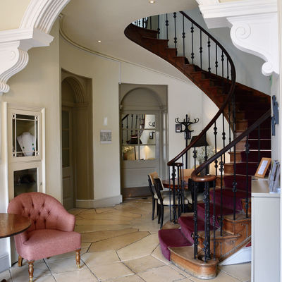 Thumb reception view of main stairs