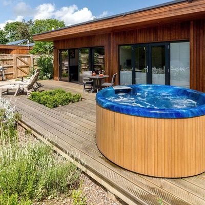 Thumb upthorpe lodges cedar 1055 1024x683 1