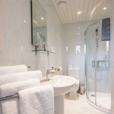 Thumb bed 2 shower 0418 sml