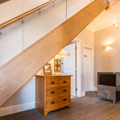 Thumb entrance 2 0418 sml