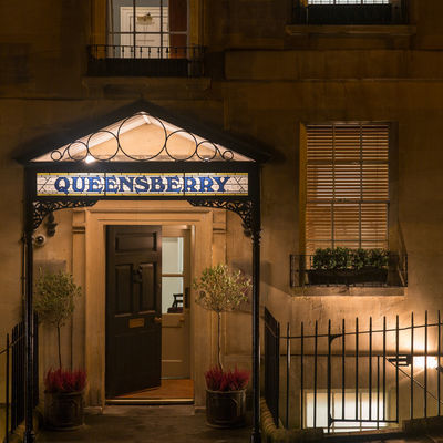 Thumb rsz queensbury hotel bath 12