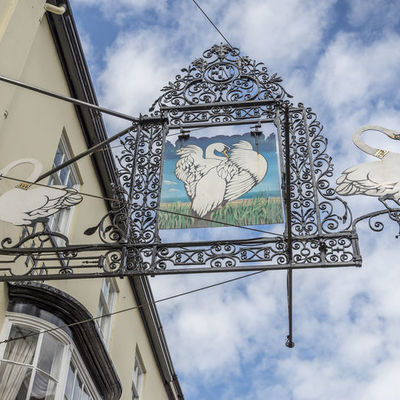 Thumb three swans front projecting sign1