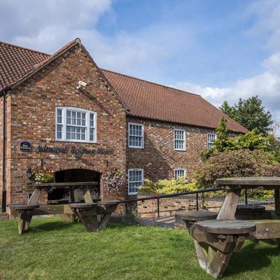 Thumb admiral rodney exterior view 1