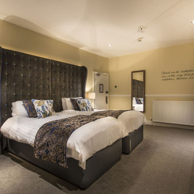 Thumb superior twin bedroom 2