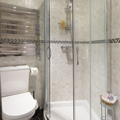 Thumb bathrooom