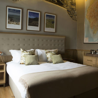 Thumb 1q8a9521queenhead troutbeckbedrooms