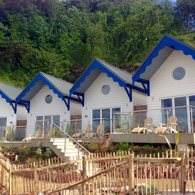 Thumb beach huts 2