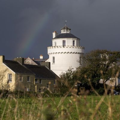 Thumb twr y felin hotel windmill rainbow