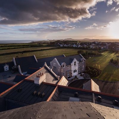 Thumb twr y felin observatory view