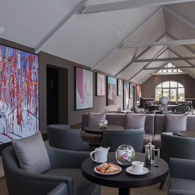 Thumb twr y felin hotel oriel lounge
