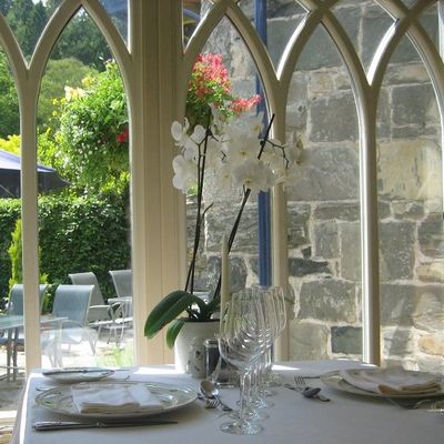 Thumb dining room sunny window 800px