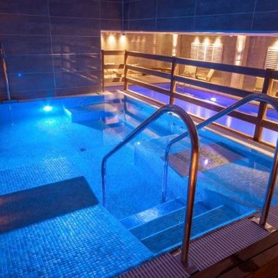 Thumb hydro and pool