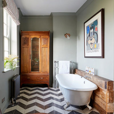 Thumb artist residence brighton bigger sea view rm 23 bath landscape 600x600