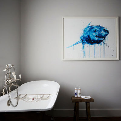 Thumb artist residence london club suite bathroom 1 600x600