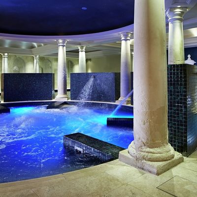 Thumb vb118105 ah spa pools 004 37