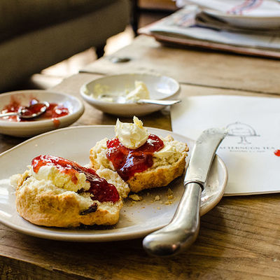Thumb scone shoot